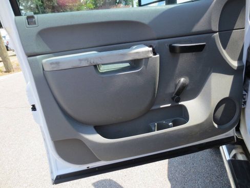 Used 2013 Chevrolet Silverado 2500 W/T AWD/4WD image 14