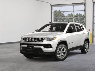 New 2025 Jeep Compass Latitude image 1