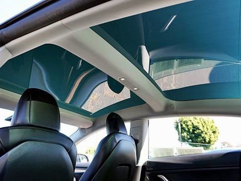 Used 2023 Tesla Model 3 Standard Range image 16