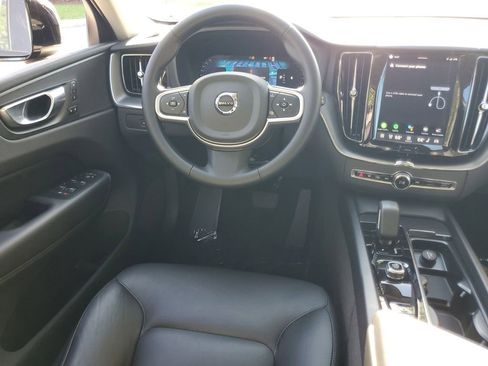 Certified 2025 Volvo XC60 B5 Core AWD/4WD image 16