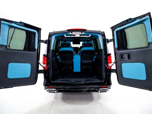 Used 2023 Mercedes-Benz Metris Passenger image 17