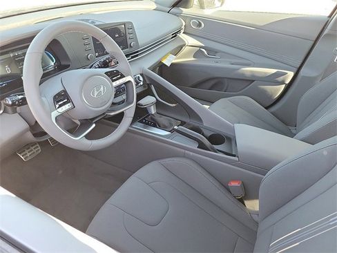 New 2025 Hyundai Elantra Sport image 6