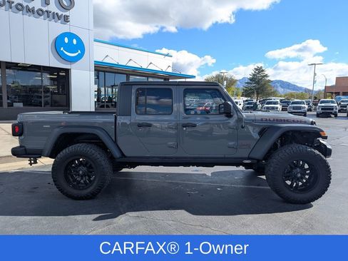 Used 2023 Jeep Gladiator Rubicon w/ Cold Weather Group AWD/4WD image 2