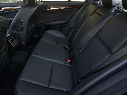 Used 2011 Mercedes-Benz C 350 Sport image 11