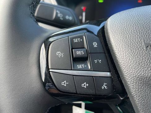 New 2023 Ford Escape SE FWD image 29
