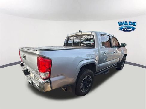 Used 2016 Toyota Tacoma SR5 image 4