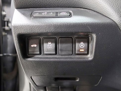 Used 2017 Nissan Altima 2.5 SL w/ Moonroof Package image 15