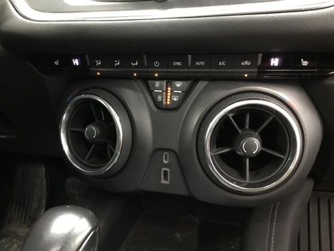 Used 2019 Chevrolet Blazer LT w/ Sun and Wheels Package image 23