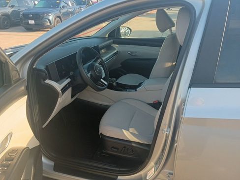 Used 2025 Hyundai Tucson SEL FWD image 3