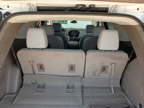 Used 2019 Chevrolet Traverse LT w/ LT Premium Package FWD image 14