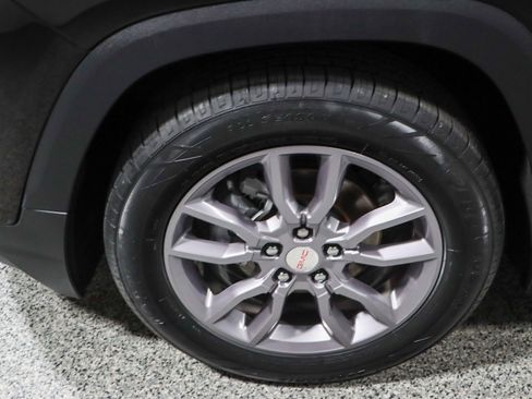 Used 2024 GMC Terrain SLT FWD image 11