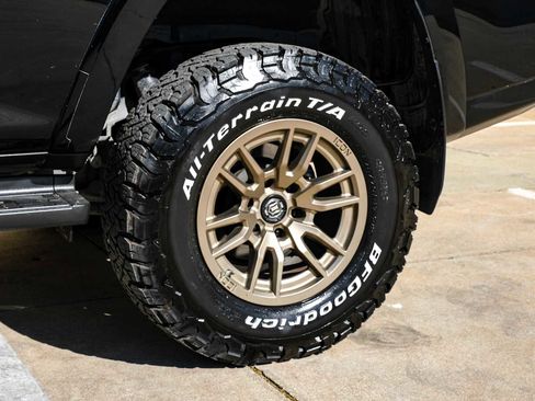 Used 2023 Toyota 4Runner 40th Anniversary SE image 59