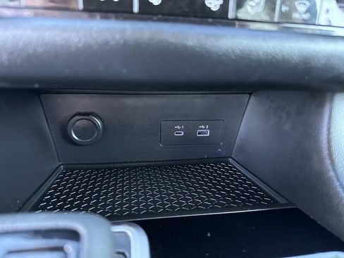 Used 2024 Nissan Pathfinder SV image 25