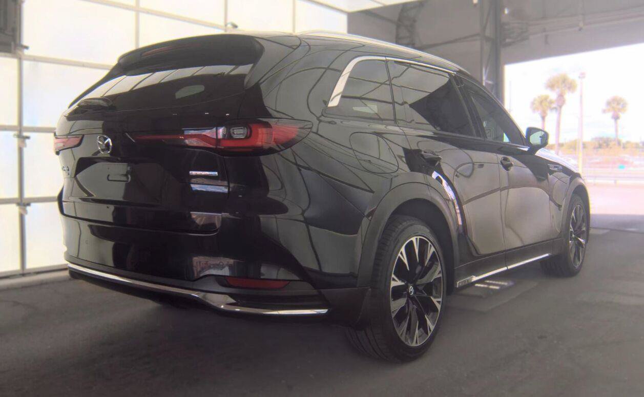 Used 2024 MAZDA CX-90 Plug-In Hybrid w/ Premium Plus AWD/4WD image 2