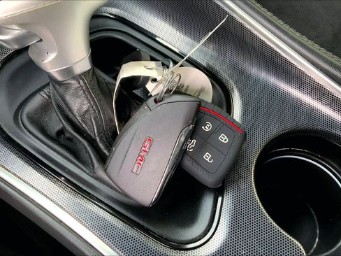 Certified 2024 GMC Sierra 1500 AT4 w/ Technology Package image 26