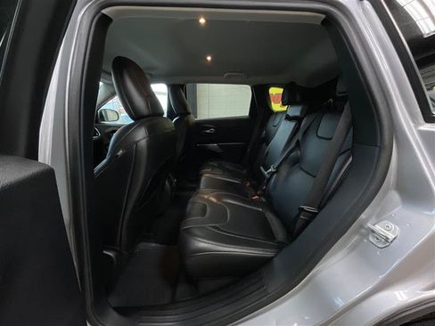 Used 2020 Jeep Cherokee Limited FWD image 22