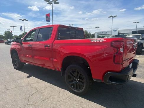 Used 2022 Chevrolet Silverado 1500 LT Trail Boss w/ LT Trail Boss Premium Package AWD/4WD image 5