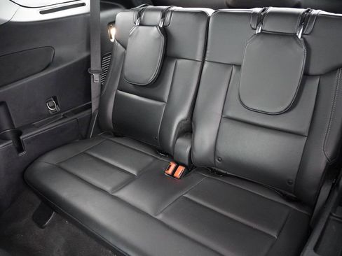 Certified 2022 Ford Explorer XLT w/ Equipment Group 202A image 19