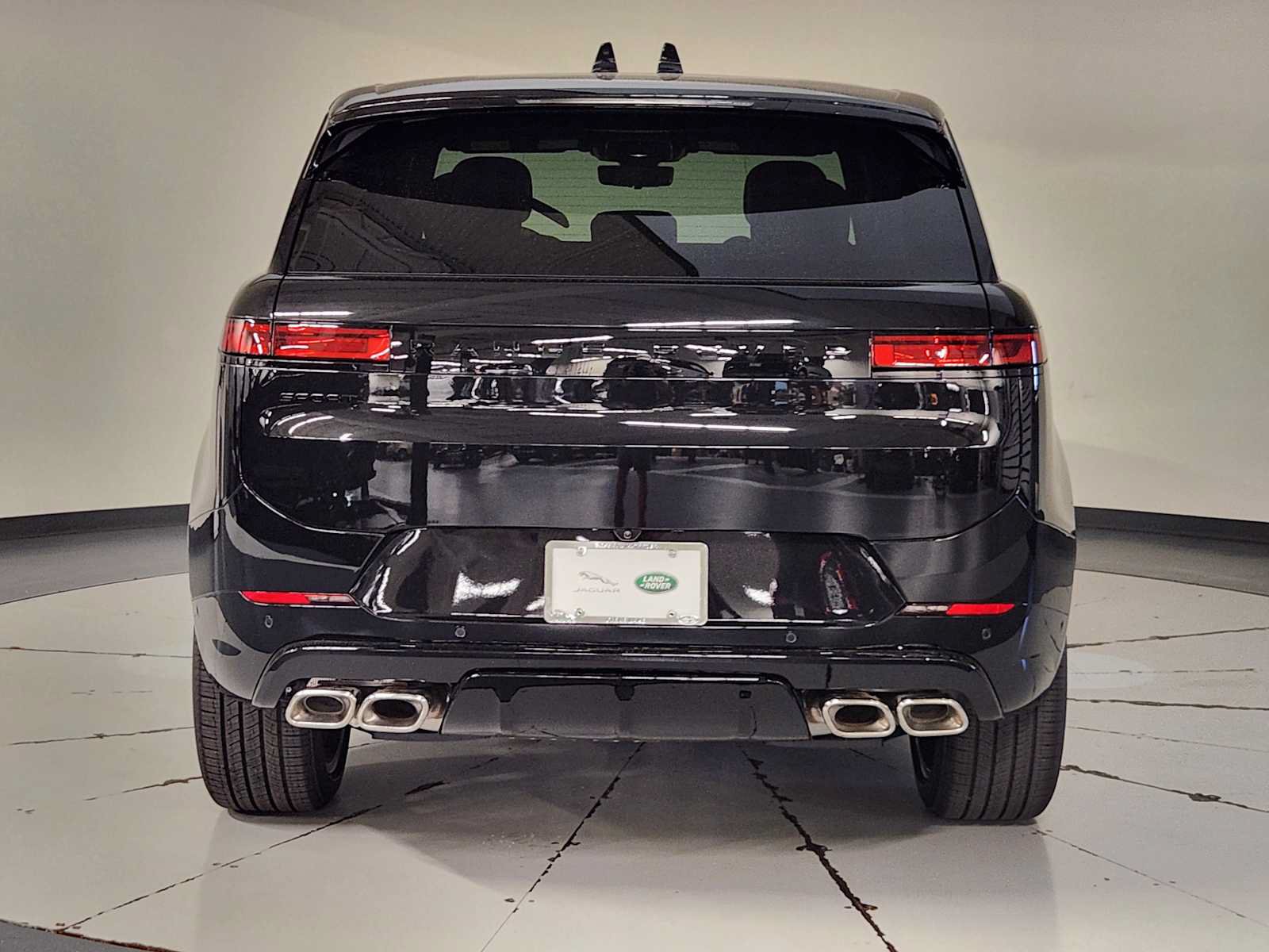 New 2027 Land Rover Range Rover Sport Dynamic SE AWD/4WD image 10