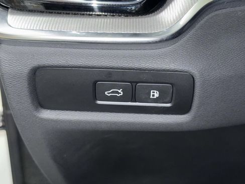 Used 2025 Volvo S60 T8 Ultra AWD/4WD image 25