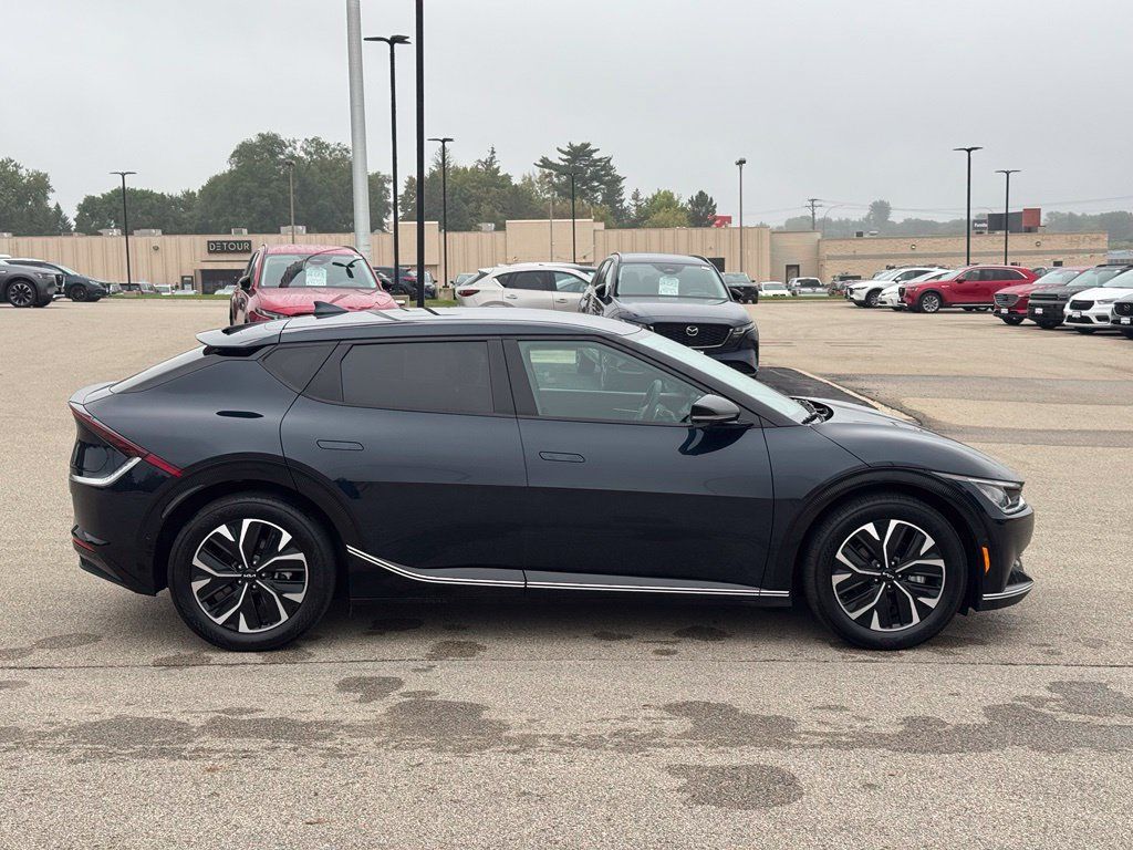 Used 2023 Kia EV6 Wind w/ Wind Technology Package AWD/4WD image 32