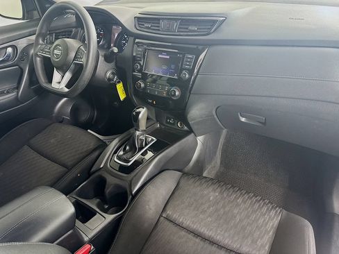 Used 2018 Nissan Rogue S FWD image 35