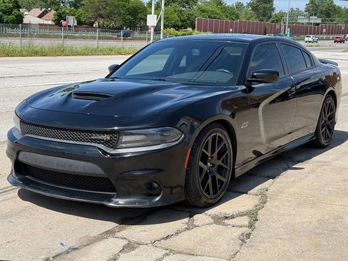 Used 2017 Dodge Charger R/T Scat Pack RWD image 1