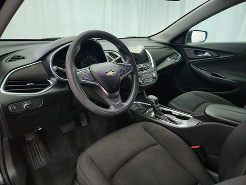 Used 2021 Chevrolet Malibu LT image 9