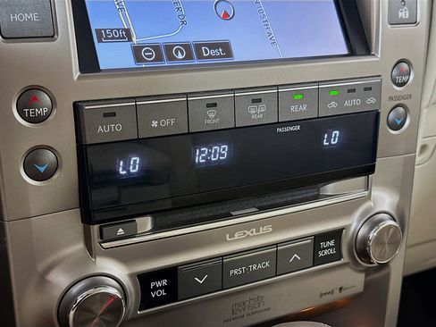 Used 2019 Lexus GX 460 Luxury AWD/4WD image 24