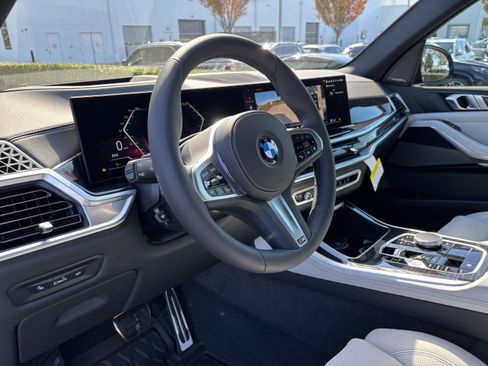 Used 2026 BMW X5 sDrive40i w/ M Sport Package RWD image 15