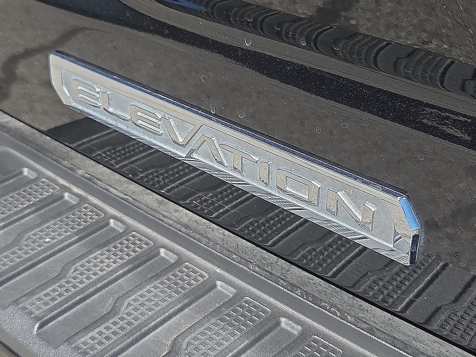 Used 2022 GMC Sierra 1500 Elevation w/ X31 Off-Road Package AWD/4WD image 16