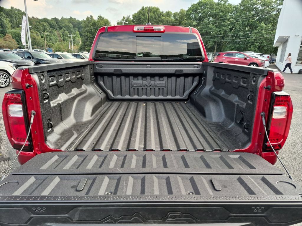 New 2026 GMC Canyon Denali AWD/4WD image 9