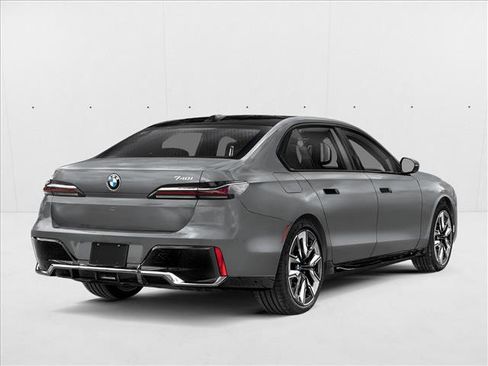 New 2026 BMW 740i RWD image 2