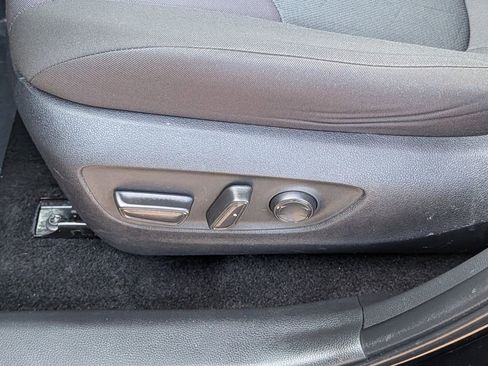 Used 2025 Toyota RAV4 XLE w/ Convenience Package image 23