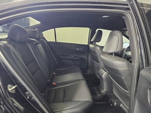 Used 2017 Honda Accord Sport image 13
