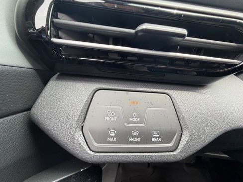 Used 2023 Volkswagen ID.4 Pro S AWD/4WD image 29