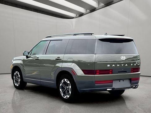 Used 2025 Hyundai Santa Fe SEL image 4