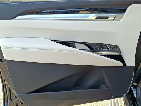 Certified 2026 Cadillac Escalade Sport w/ LPO, ONYX Package AWD/4WD image 9