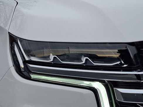 Used 2024 Chevrolet Tahoe Premier image 9