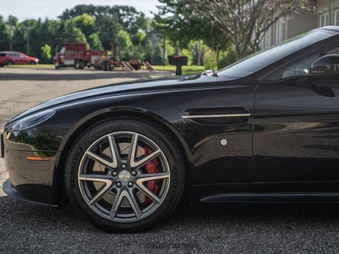 Used 2015 Aston Martin V8 Vantage GT RWD image 4