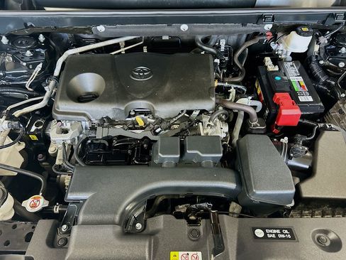 Used 2022 Toyota RAV4 LE FWD image 26