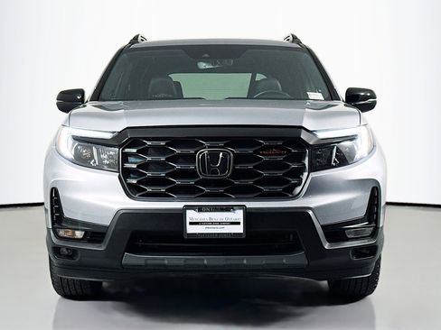 Used 2023 Honda Passport TrailSport image 2