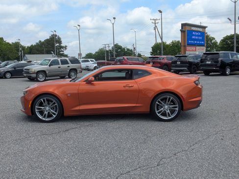 Used 2022 Chevrolet Camaro LT w/ RS Package RWD image 5