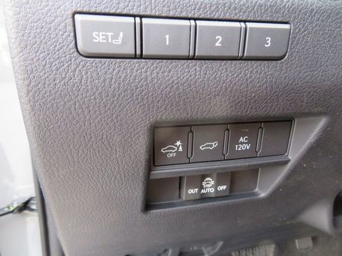 Used 2026 Lexus GX 550 w/ Accessory Package (2T) AWD/4WD image 26