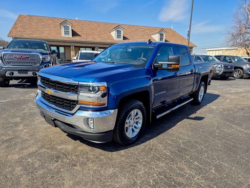 Used 2017 Chevrolet Silverado 1500 LT w/ Max Trailering Package image 8