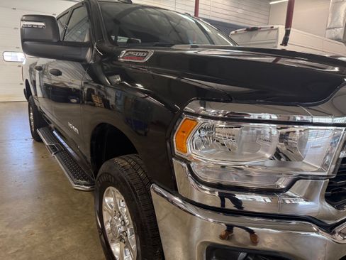 Used 2024 RAM 2500 Big Horn w/ Level 2 Equipment Group AWD/4WD image 5