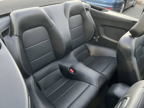 Used 2018 Ford Mustang GT Premium RWD image 30