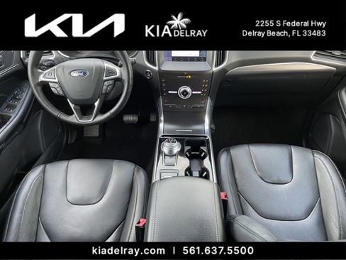 Used 2020 Ford Edge Titanium image 12