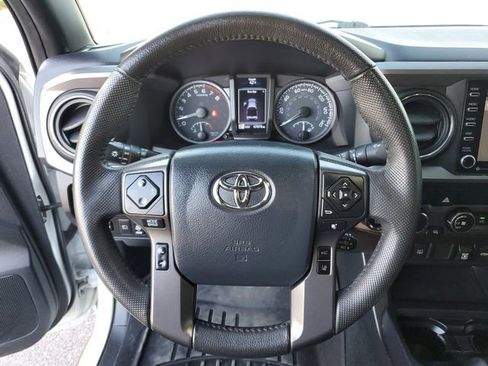 Used 2020 Toyota Tacoma TRD Sport image 22