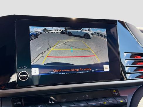 Used 2025 Toyota Camry LE FWD image 13